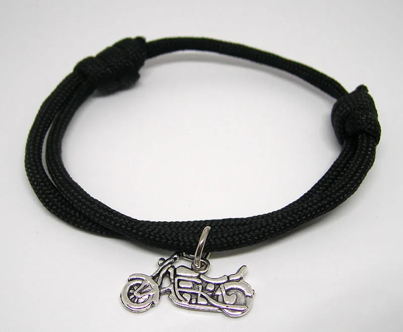 Fekete Csajok a motoron paracord chopperes karkötő