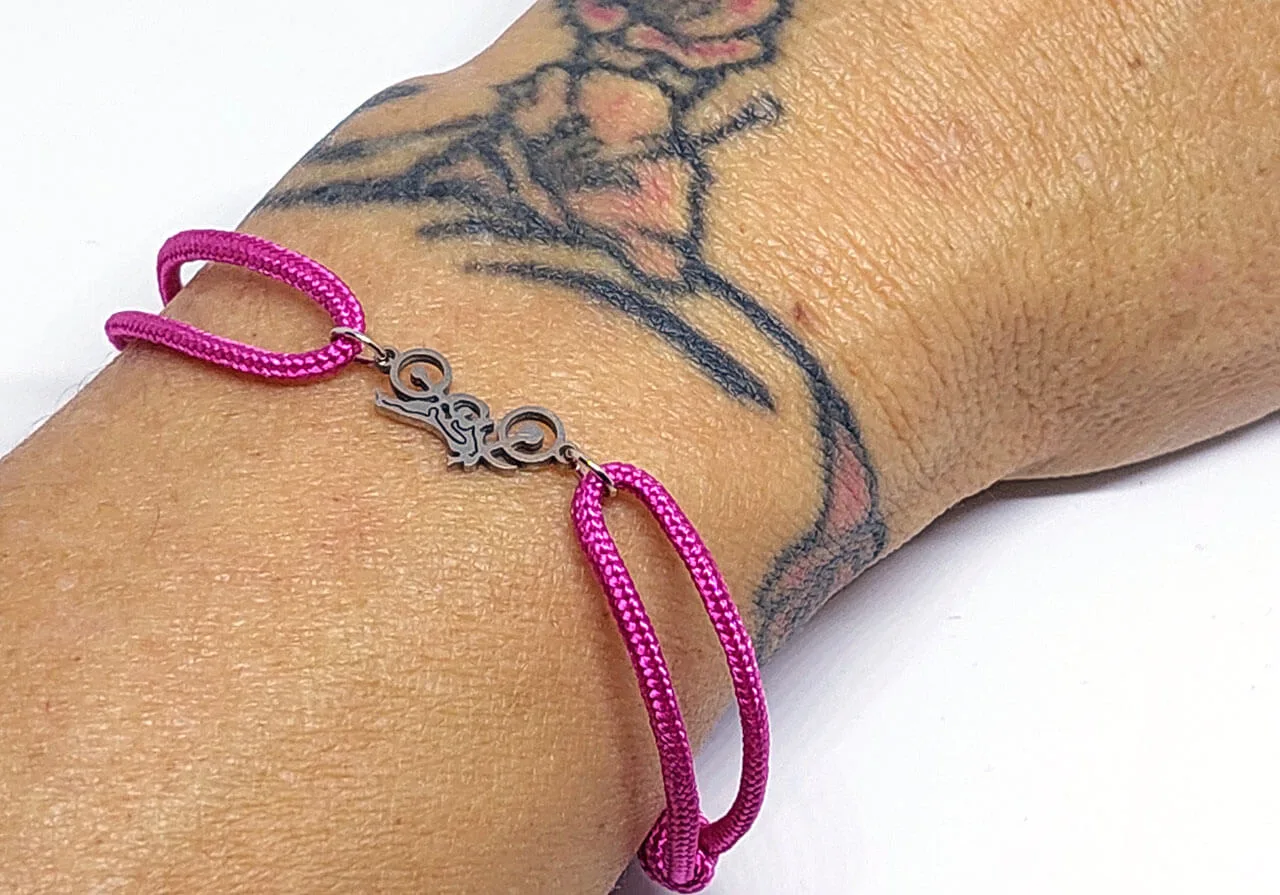Rózsaszín micro-paracord karkötő motoros medállal 3 Rózsaszín micro-paracord karkötő motoros medállal
